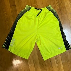 Nike ELITE Men’s shorts Large basketball